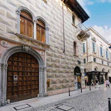 Palazzo Confalonieri Da Lisca Vérone Extérieur photo