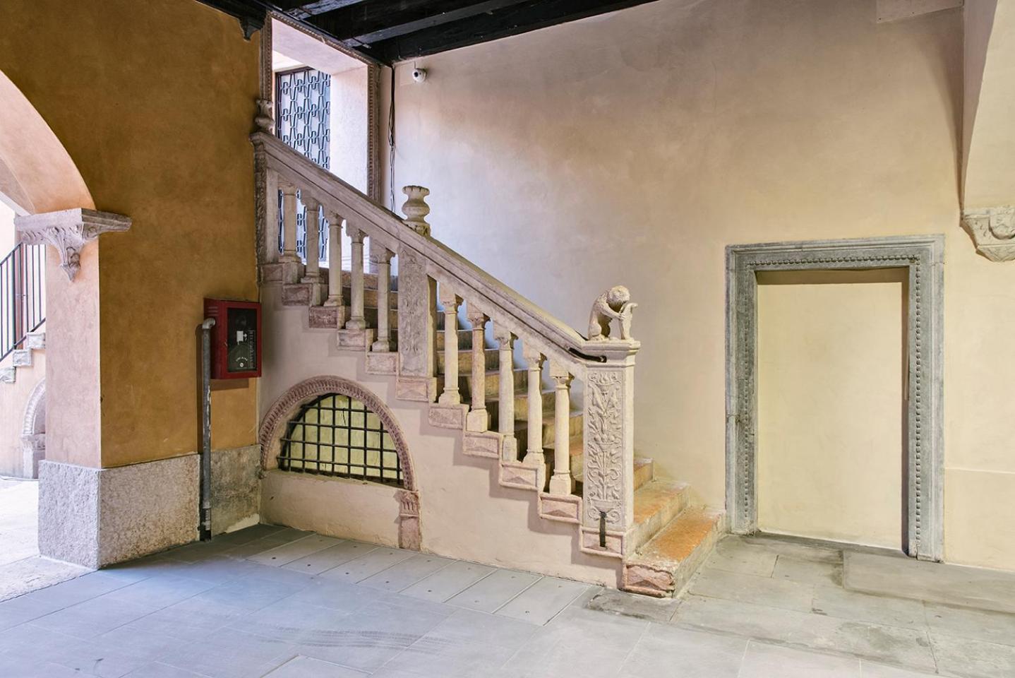 Palazzo Confalonieri Da Lisca Vérone Extérieur photo